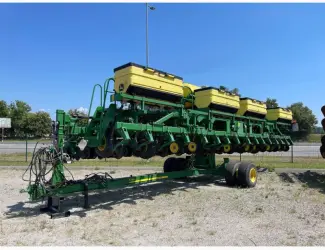Сівалка точного висіву John Deere 1745