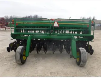 Зображення для оголошення John Deere 750