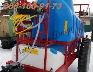 Качественный прицепной Опрыскиватель 2000л