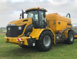 Самохідний розкидач добрив Challanger Terra Gator 2244 (2007)