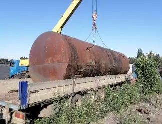 Емкость металлическая б/у Резервуар для хранения воды или гсм. Ресивер воздушный
