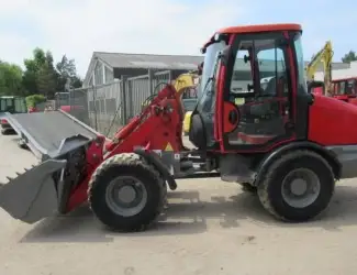 Фронтальный погрузчик JCB 406