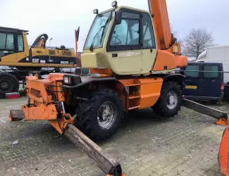 Телескопический роторный погрузчик Manitou MRT 2540