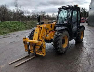 Телескопический погрузчик JCB 531-70. Спецтехника в наличии и под заказ