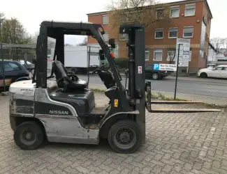 Вилочный погрузчик Nissan DY1F2A25