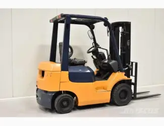 Вилочный погрузчик Toyota 02-7FD18