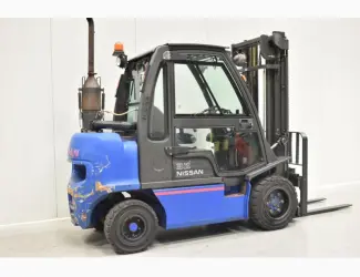 Вилочный погрузчик Nissan YG1D2A32Q
