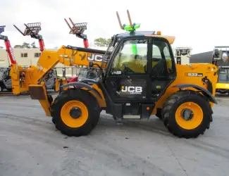 Телескопический погрузчик JCB 533-105. Спецтехника