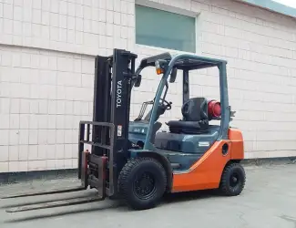 Зображення для оголошення Вилочный погрузчик бу TOYOTA 02-8FG25