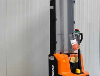 Зображення для оголошення Новый штабелер Doosan LSM12N7 2023 года с литий-ионной акб Li-ion