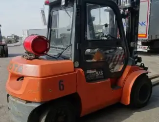 Зображення для оголошення Вилочный погрузчик газовый Toyota 02-7FG35 (Япония) 4т. кабина