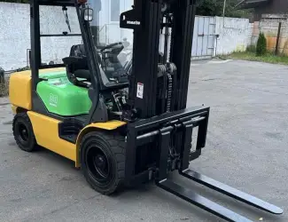 Зображення для оголошення Вилковий дизельний навантажувач кара 3т. Komatsu FD30 вагоннік