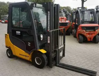 Зображення для оголошення Вилковий дизельний навантажувач 2т. Jungheinrich DFG320 1385 мотогодин