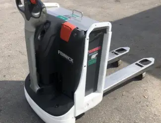 Зображення для оголошення Самохідний електровізок Linde 1600 кг 2010 року акб 2014 року нержавійка