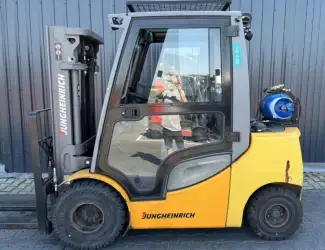 Зображення для оголошення Вилковий навантажувач Jungheinrich TFG430s 2019 року кабіна телескопічні вила