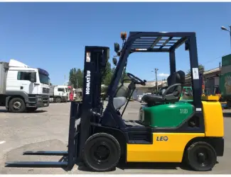 Зображення для оголошення Вилочный автопогрузчик Komatsu грузоподъёмностью 2 тонны с мачтой триплекс