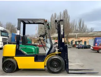 Зображення для оголошення Вилочный бензиновый автопогрузчик Komatsu FG20LC-12 с наработкой всего 1811 моточасов