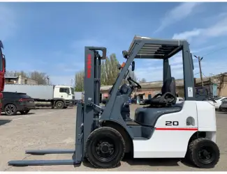 Зображення для оголошення Вилочний навантажувач Nissan P1F2A20D з кабiной та грубою