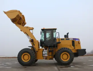 Зображення для оголошення Фронтальный погрузчик SEM 656D