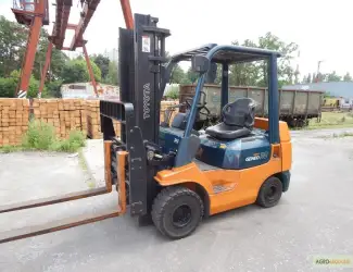 Зображення для оголошення Погрузчик TOYOTA 7FGK30, 1999г, бензин