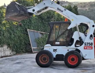 Зображення для оголошення Міні-навантажувач Bobcat S250 High Flow