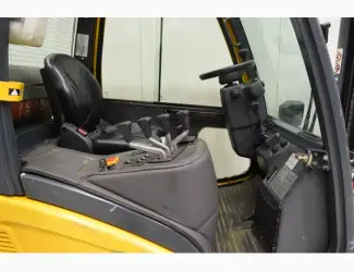 Зображення для оголошення Газовый погрузчик Jungheinrich TFG 320 S, 2006 г., кабина, двигатель Mazda