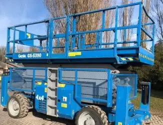 Зображення для оголошення Ножничный подъемник GENIE GS5390RT, как Haulotte H18, 18 метров рабочая высота, 2014 года
