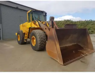 Зображення для оголошення Фронтальный погрузчик Volvo L 180 E
