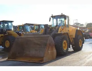 Зображення для оголошення Фронтальный погрузчик Volvo L180E. Киев