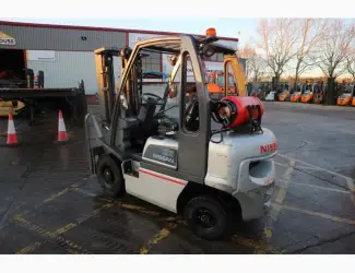 Зображення для оголошення Дизельный вилочный погрузчик Nissan FD02A25Q