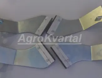 Зображення для оголошення GA5220050 Чистик внутр. Левый VIDIA SX + GA5220310 Чистик внутр.Правый VIDIA SX На сеялки