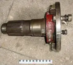 Вал ведущего колеса бортовой ДТ-75 (77.39.012)