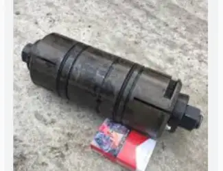 Вісь вертикального шарніру К-700, К-701 у сборі розрізна ( 700.28.00.010)