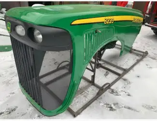 Зображення для оголошення Капот для трактора Джон Дир JOHN DEERE 8120, 8220, 8320, 8420, 8520 (или ремонт капота)