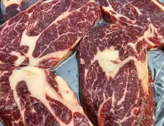 Стейки из мраморной конины