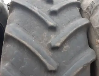 Бу шина 710/70R42 (28R42) BKT на Джон Дир