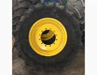 Бу колеса на John Deer 710/70R42 и 600/70R30 (шина + диск ориг.)