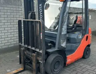 Зображення для оголошення Вилковий навантажувач Toyota 02-8FGF18 2016 року вагонник кара погрузчик 1.8т