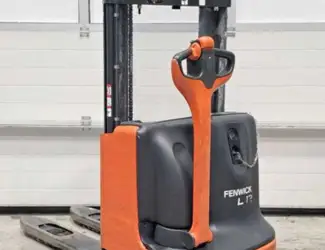 Зображення для оголошення Поводковий штабелер Linde L12