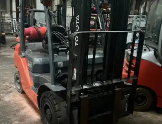 Зображення для оголошення Вилковий навантажувач 2.5т. газ Toyota 02-8FGF25 2018 року