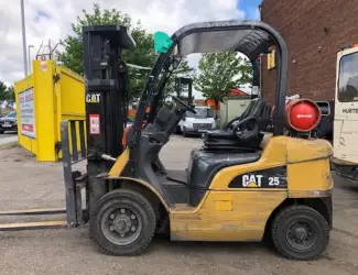 Зображення для оголошення Вилочный погрузчик Caterpillar GP25