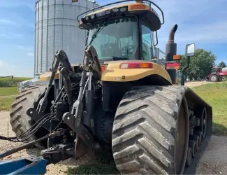 Зображення для оголошення Гусеничный трактор Challenger MT845C