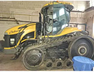 Трактор гусеничний Challenger MT765B