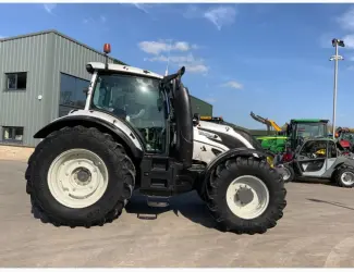 Зображення для оголошення Valtra T234 Versu Twin Trac 2015 р