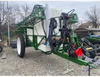 Продам причіпний обприскувач Spray Expert 3000-24