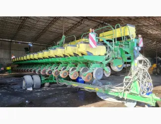 Сівалка точного висіву пневматична John Deere 1745