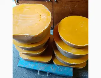 Продам пасічний та забрусний віск