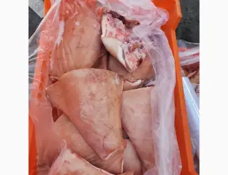 Щока баки на шкірі