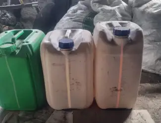 Зображення для оголошення Продам каністри 20л та 10л (велика кількість)