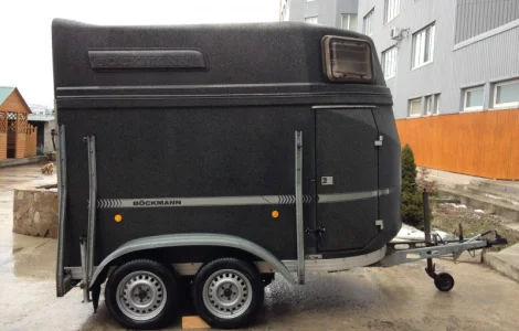 Лошади прицеп